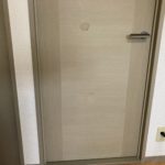 大阪府箕面市で建具ドアの穴凹み補修をしてきました。